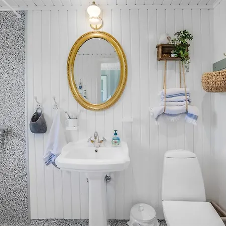 Voitto - 1km To The Fjord By Interhome Vakantiehuis *